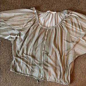 Green shirt with bottom cinch